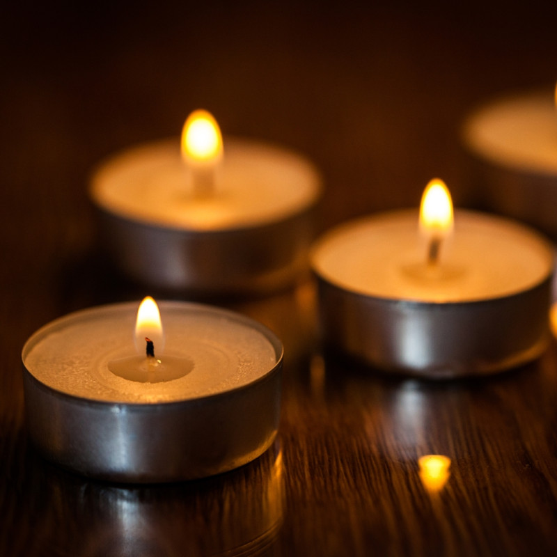 BOLSIUS scented tealights 38mm (Hazelnut & Vanilla) ~4h 18pcs.